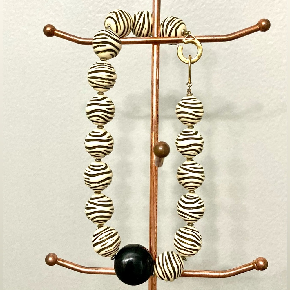 Vintage Les Bernard Chunky Bead Necklace Chocker.